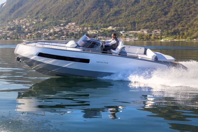 İtalyan Powerboat Invictus 280 GT