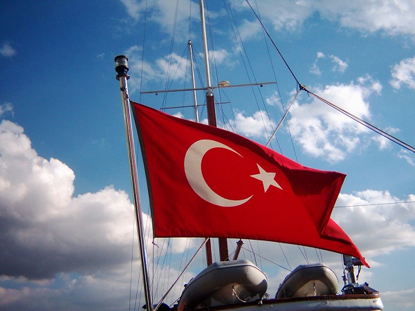 türk-bayraklı-tekne-3