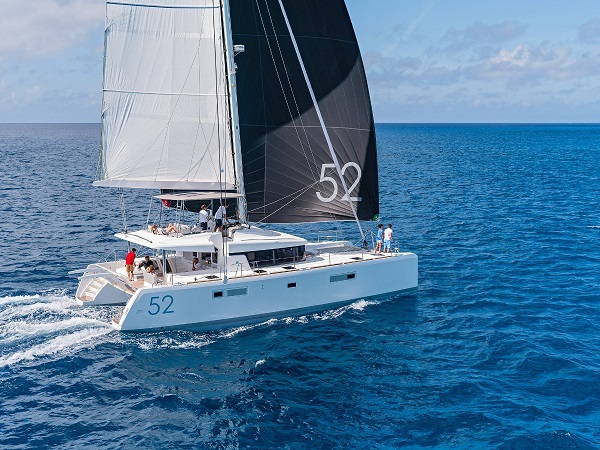 Lagoon 52 F-2