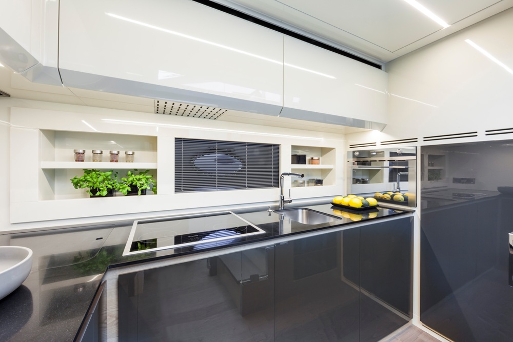 Pershing 70- kitchen