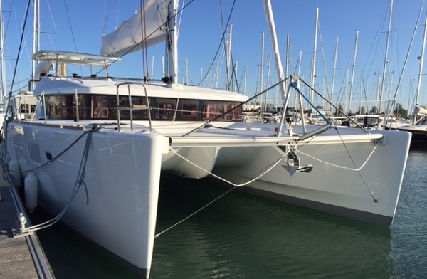 Lagoon-450-Sport-Top-1