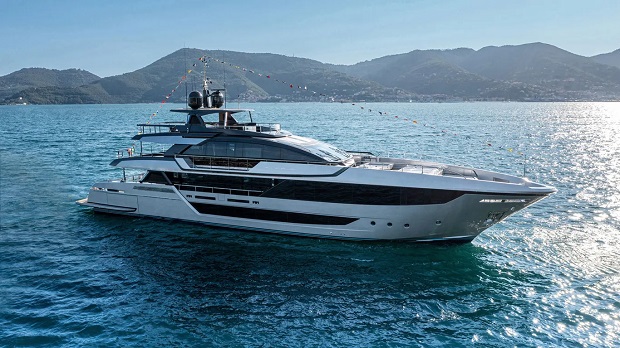 Riva 130 Bellissima Suya İndi!
