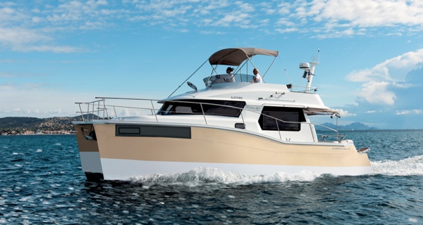 Fountaine Pajot Motor Yacht  SUMMERLAND 40 LC