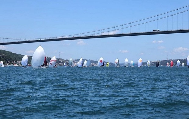 ‘Aşağı Yarışı’ İstanbul Boğazı’ndan Start Aldı! ‘Aşağı Yarışı’ İstanbul Boğazı’ndan Start Aldı!